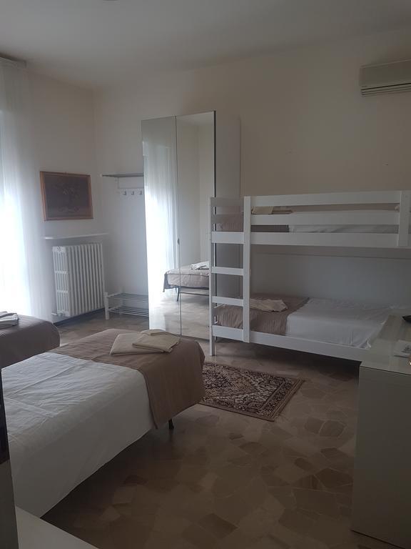 Bed and Breakfast Ai Due Vecchi Ulivi à Garlate Extérieur photo